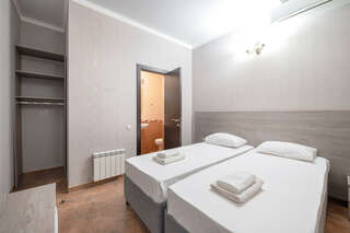 Гостиница Эллада Лазаревское Эконом (без балкона, муляж окна )-4