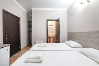 Гостиница Эллада Лазаревское Эконом (без балкона, муляж окна )-6