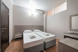 Гостиница Эллада Лазаревское Эконом (без балкона, муляж окна )-7