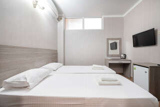 Гостиница Эллада Лазаревское Эконом (без балкона, муляж окна )-8