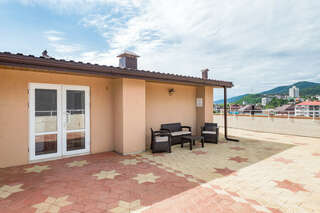 Гостиница Эллада Лазаревское Апартаменты Люкс (с кухней и террасой с видом на море и горы)-9