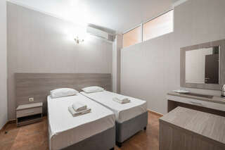 Гостиница Эллада Лазаревское Эконом (без балкона, муляж окна )-2